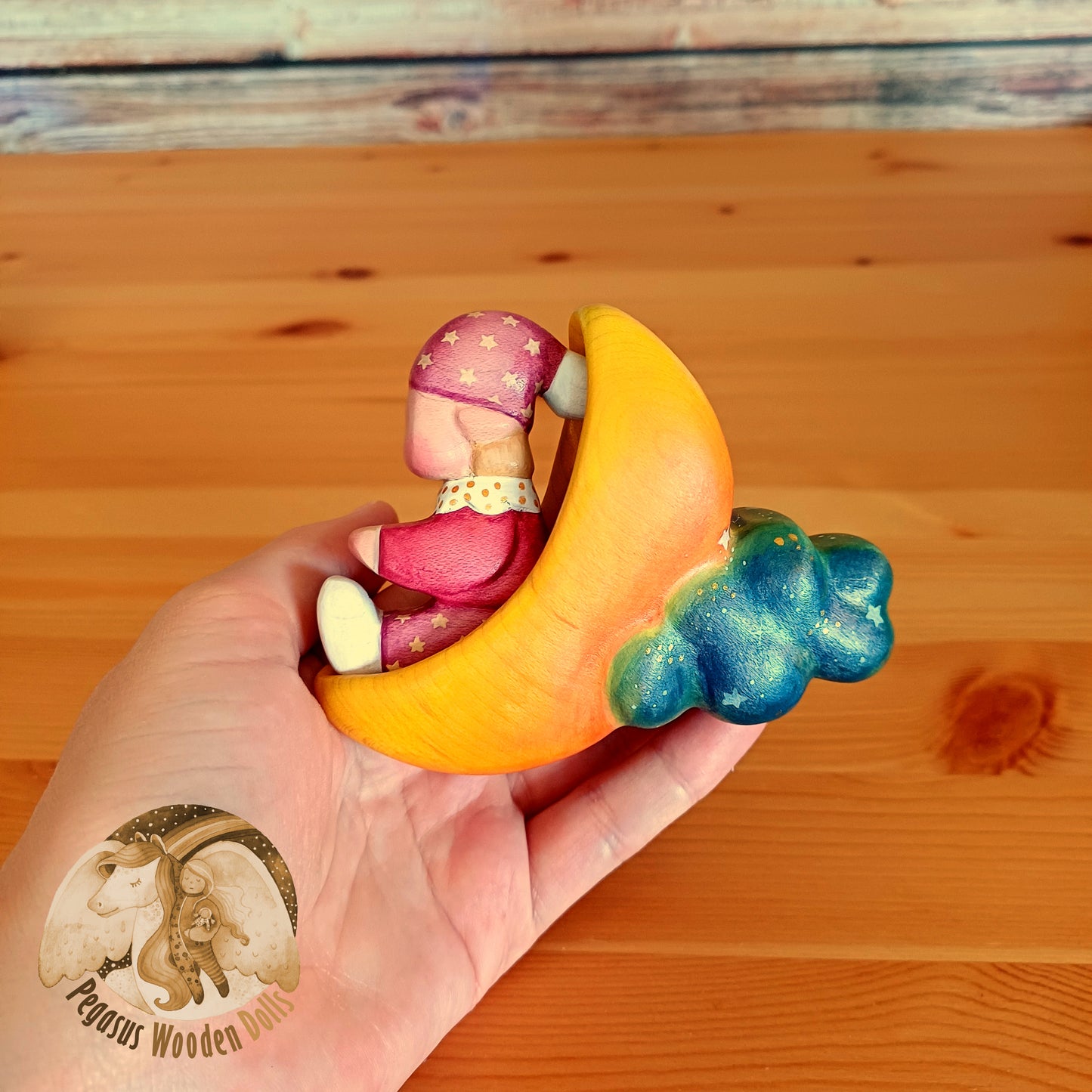 Wooden Dreaming baby in moon (blonde)
