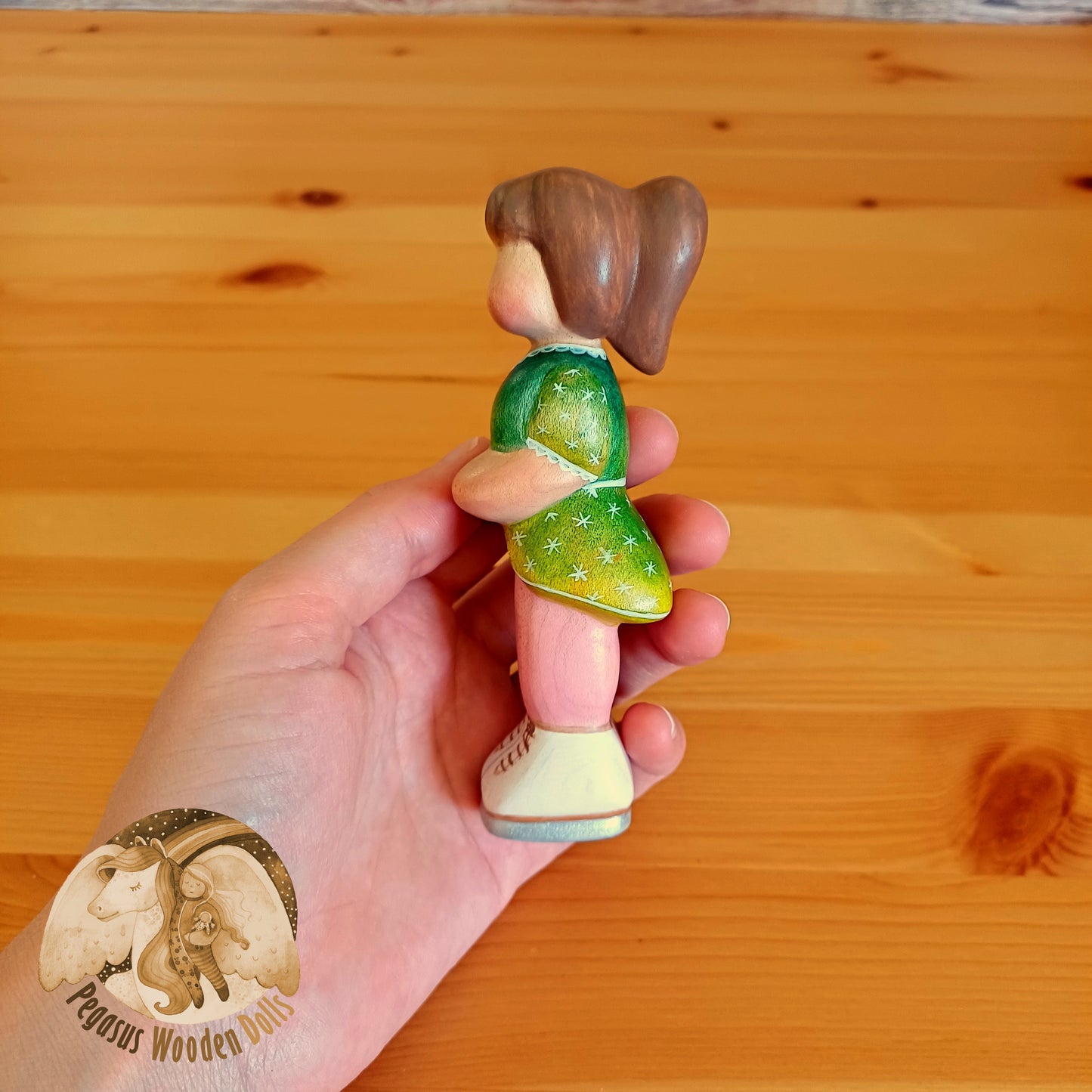 Wooden Ice skating girl
