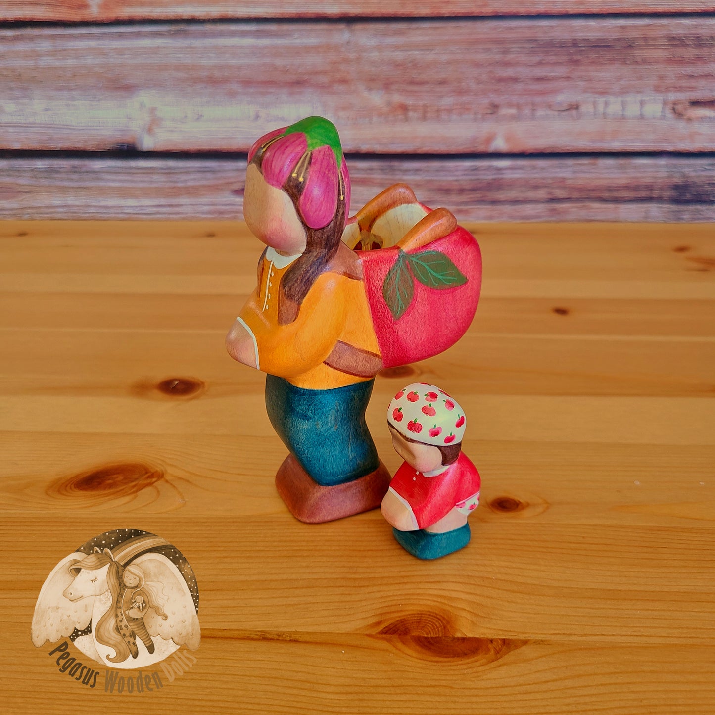 Wooden Apple Mother with baby