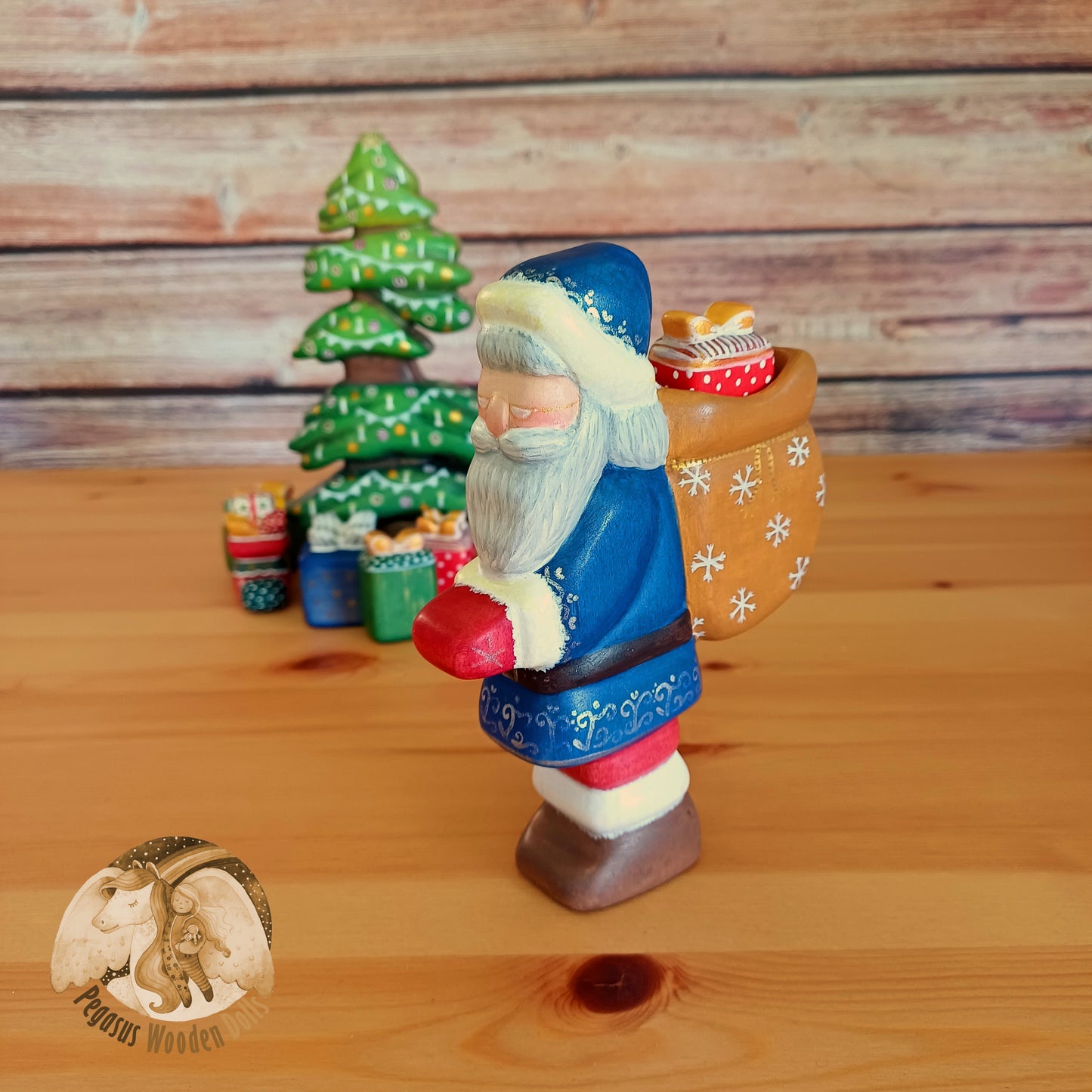 Wooden Blue Winter Father with gift