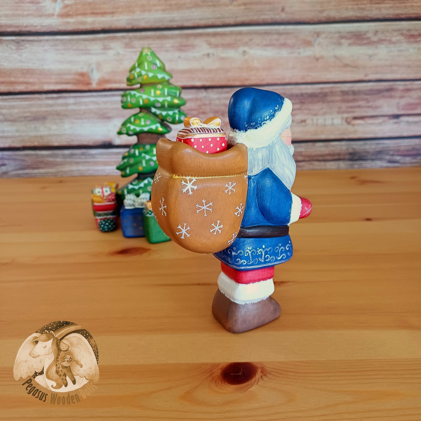 Wooden Blue Winter Father with gift