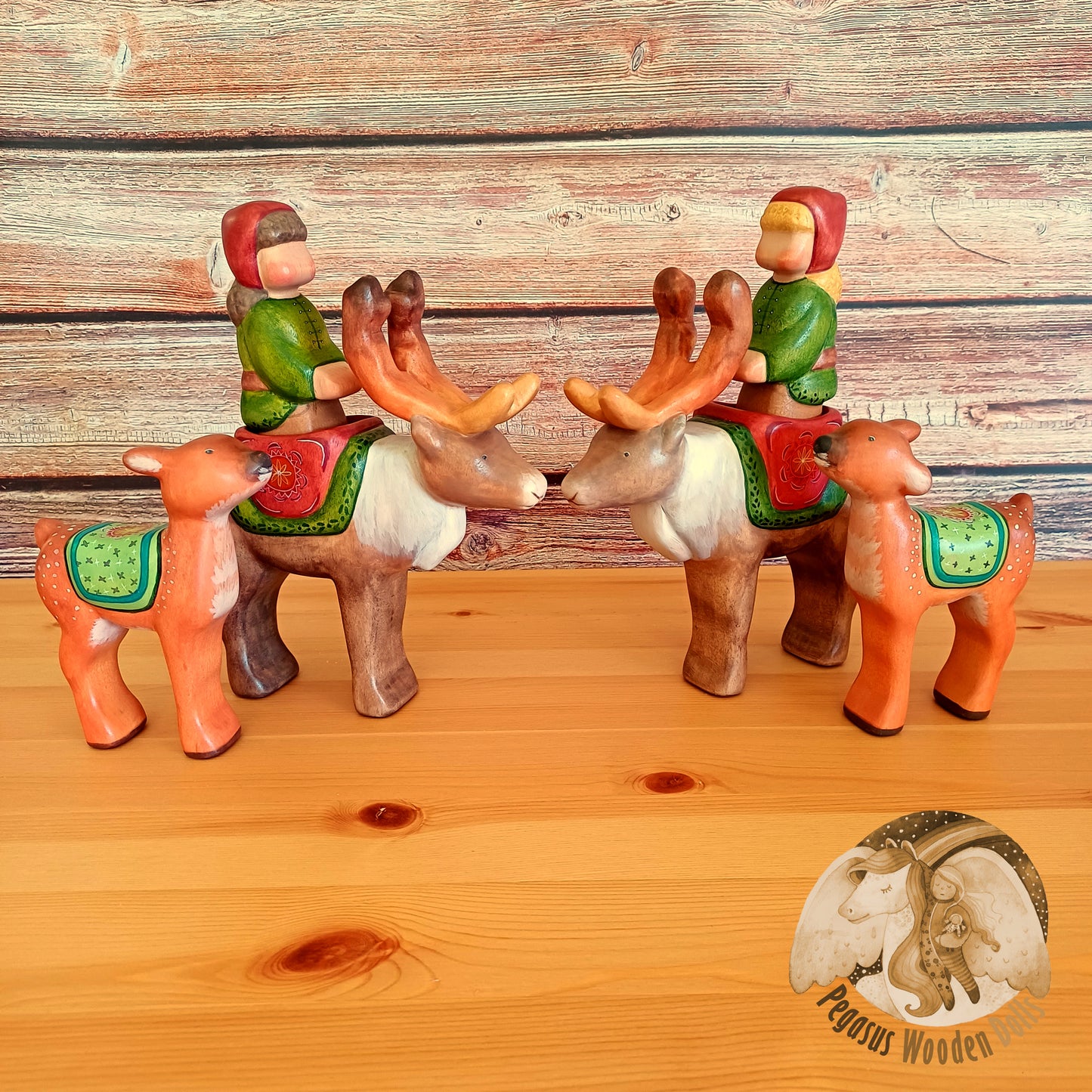 Wooden Reindeer with rider (blonde)