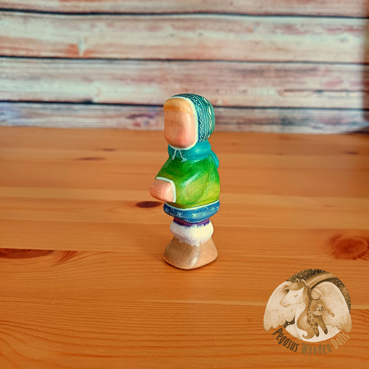 Wooden Winter child (green)