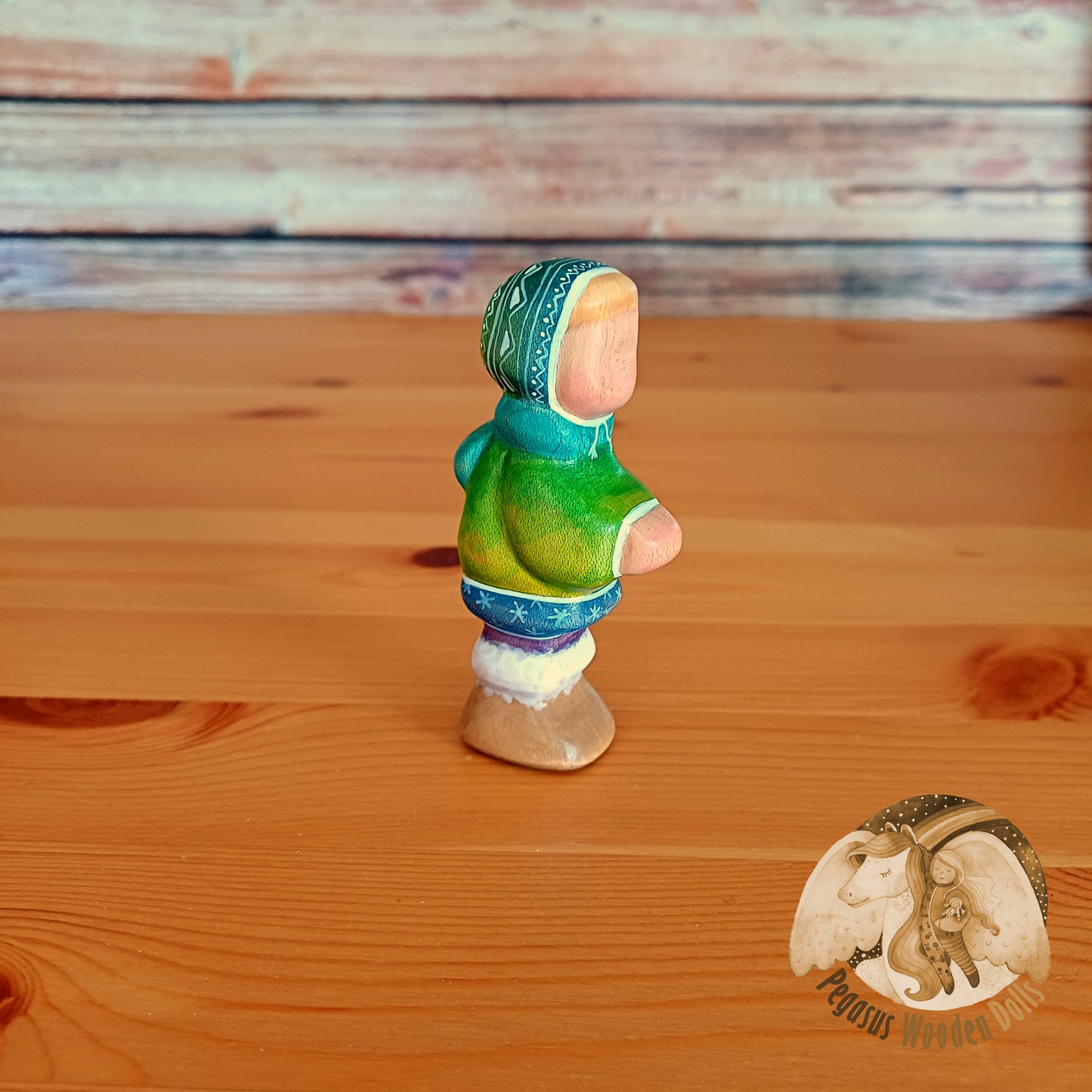 Wooden Winter child (green)