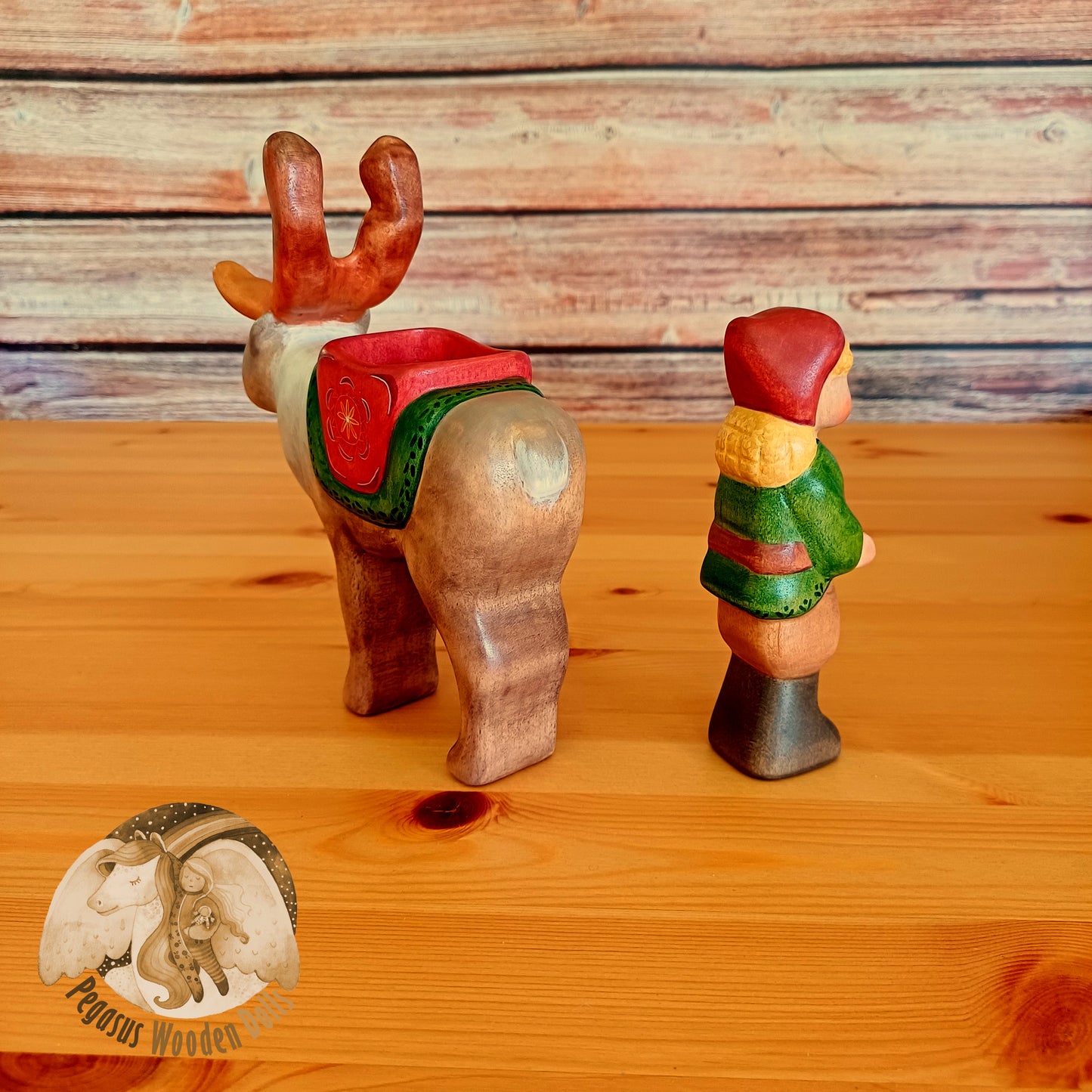 Wooden Reindeer with rider (blonde)